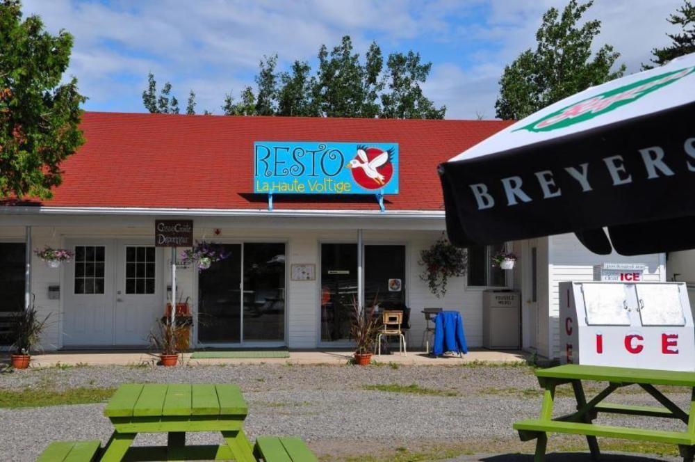 ホテルCamping & Chalets De La Demi-Lieue サン・ジャン・ポール・ジョリ エクステリア 写真